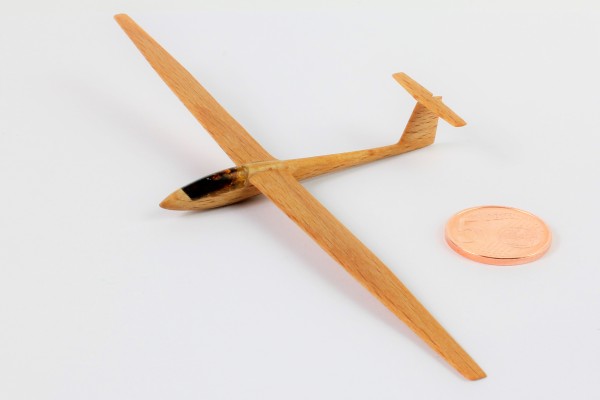 LS4a - Flugzeugmodell aus Buchenholz mit Bernsteinhaube im Maßstab 1:100