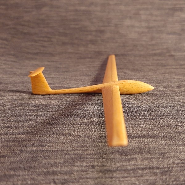 LS3a - Flugzeugmodell aus Buchenholz im Maßstab 1:100