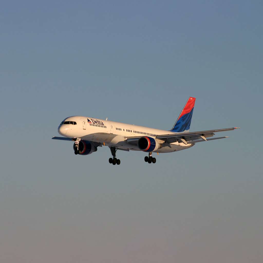 航空機・ヘリコプター Aviationtag DELTA B757 N646DL 航空機